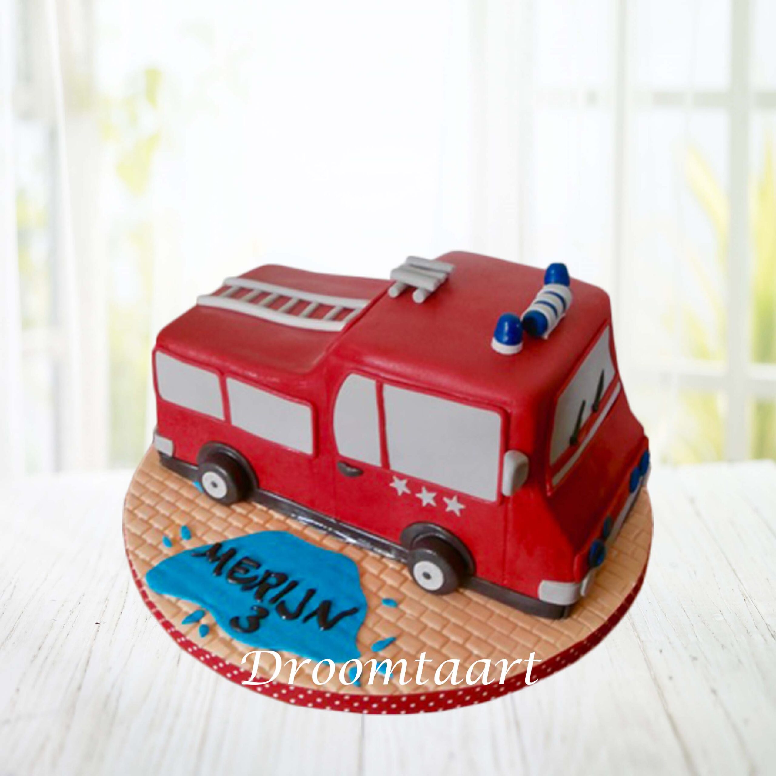 Droomtaart-Brandweerauto-taart-3D-1-scaled Brandweerauto taart 3D 1 - Afbeelding 1