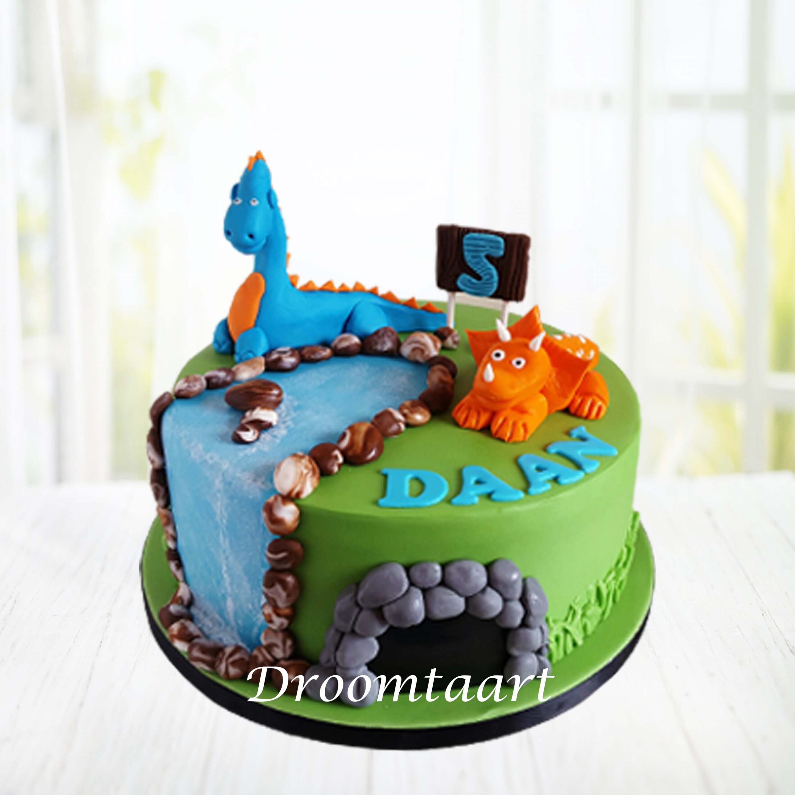 Droomtaart-Dino-taart-3-scaled Dino taart 5 - Afbeelding 1