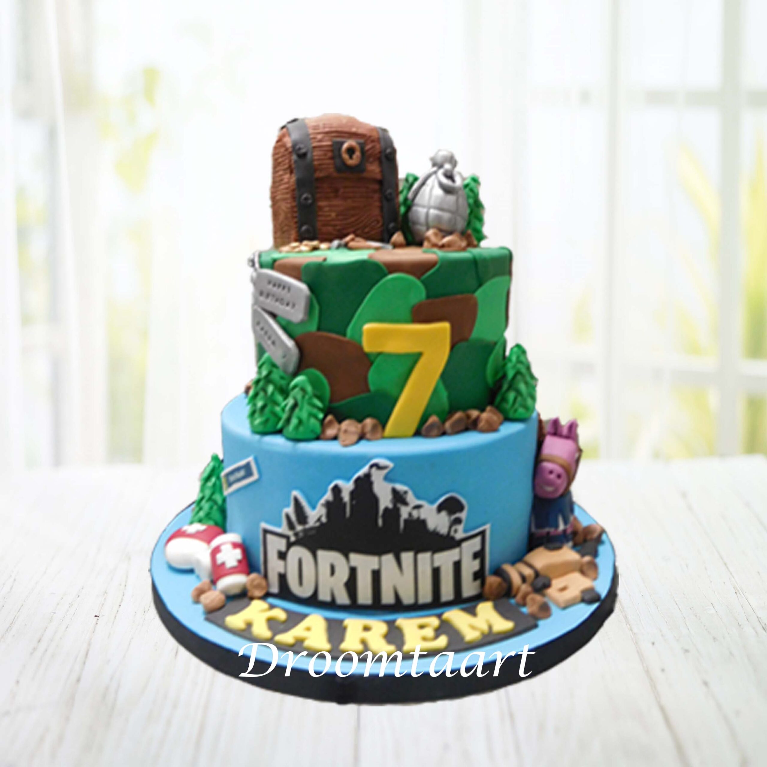 Droomtaart-Fortnite-taart-2-scaled Fortnite taart 2 - Afbeelding 1